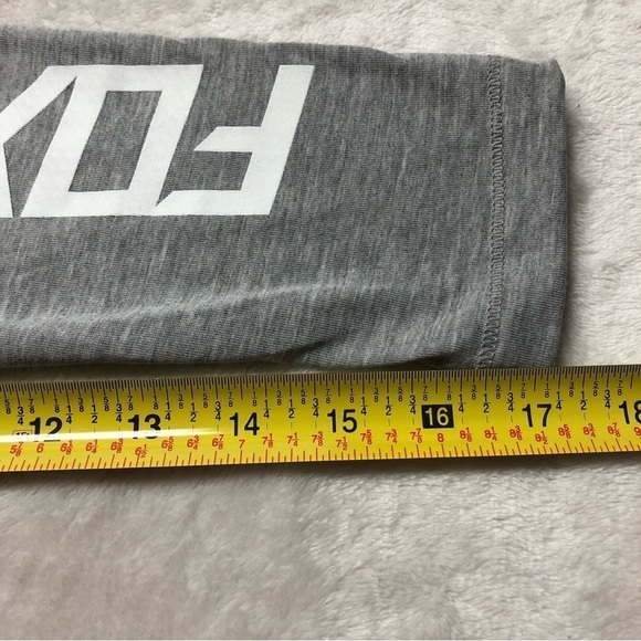 𝅺fox Racing Long Sleeve Grey Top with White Fox Logo Size Medium - Picture 13 of 13